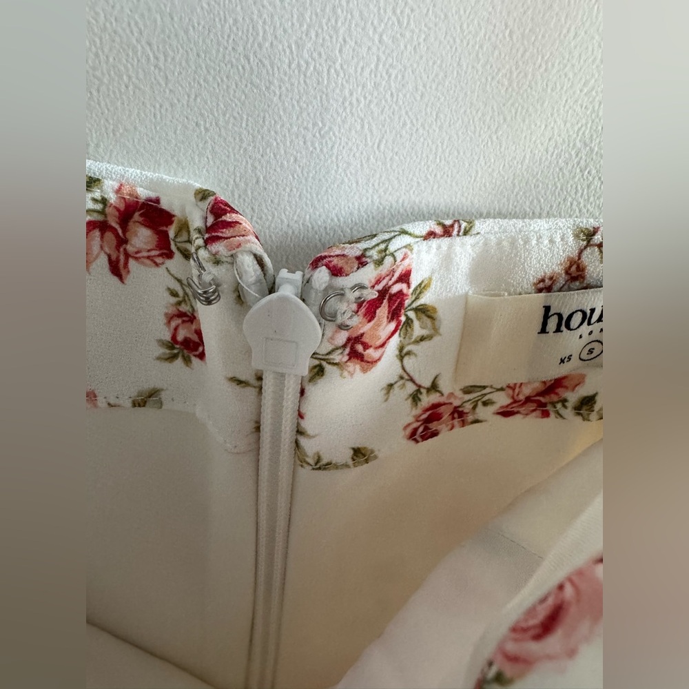 House of CB White Floral Midi Dress with Pink Roses - Picture 6 of 14